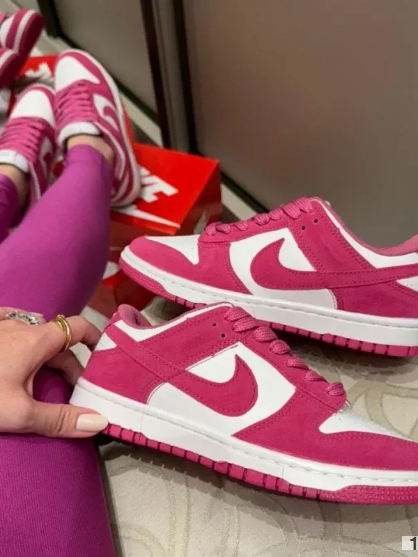 Nike Dunk Premium