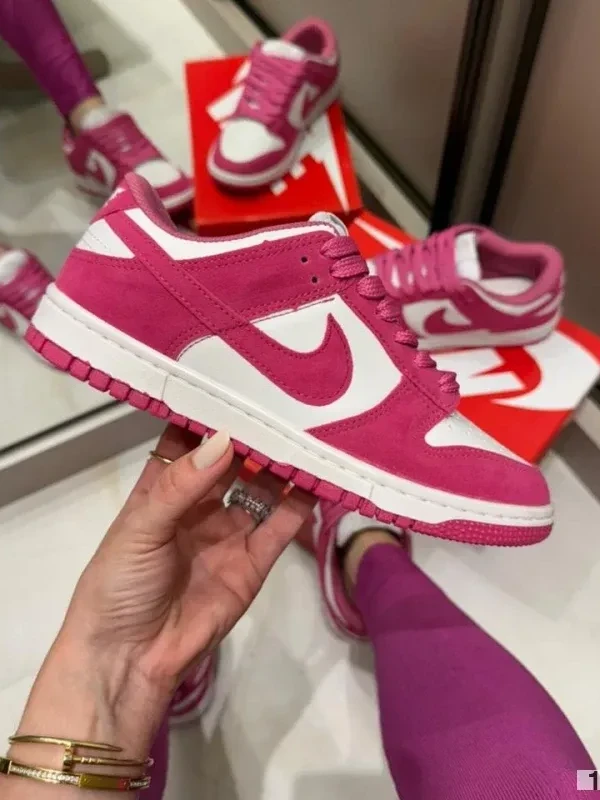 Nike Dunk Premium