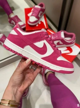 Nike Dunk Premium