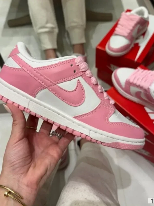 Nike Dunk Premium