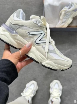 New Balance 9060 Off