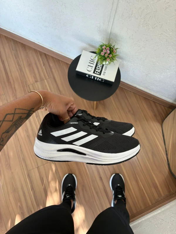Adidas Duramo