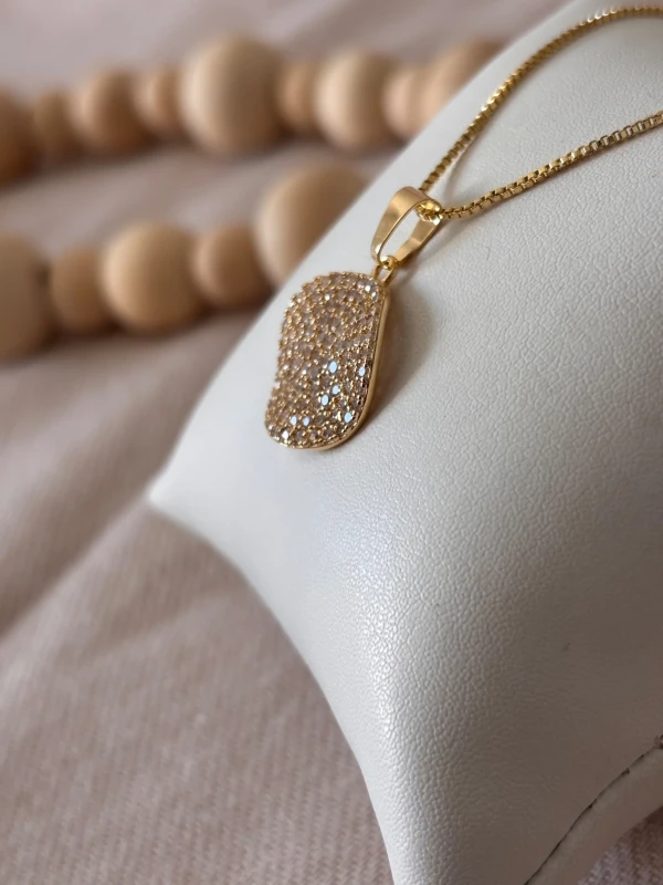 Colar com Zircônia