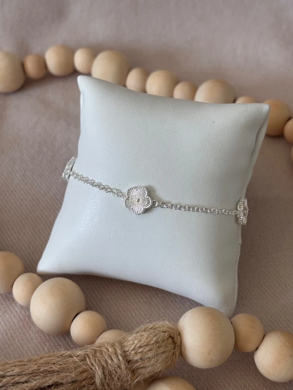Pulseira 3 flores renda italiana