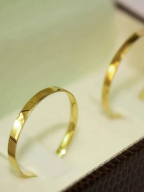 Aliança Ouro 18k Reta 2mm