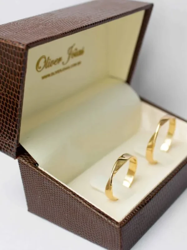 Aliança Ouro 18k design torção 3,5mm