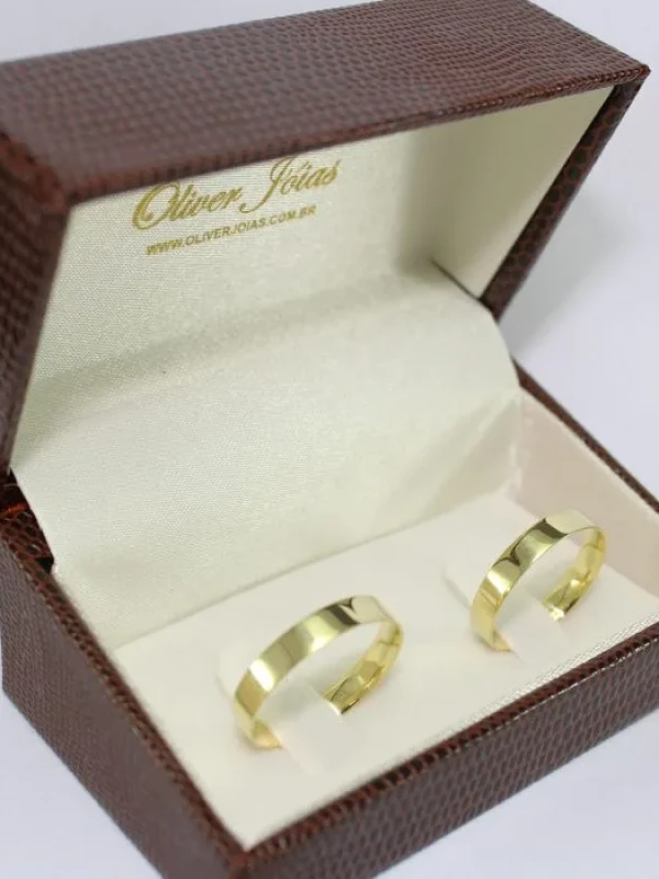 Aliança ouro 18k Cartagena Reta 4mm
