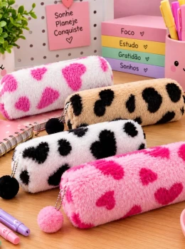 estojo pelucia coração