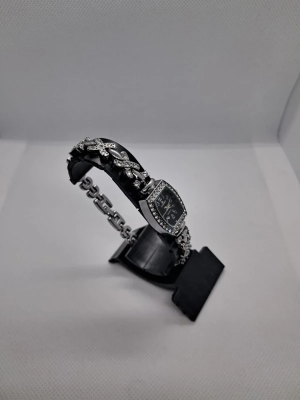 Relógio Feminino Elegance Crystal Black – Pulseira com Strass