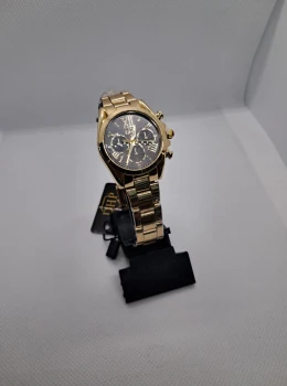 Relógio Feminino Elegance Gold Chrono – Pulseira em Aço