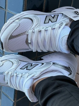 Tênis New Balance 530 Conforto e Estilo
