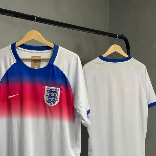 CAMISA 2 INGLATERRA 2024/2025